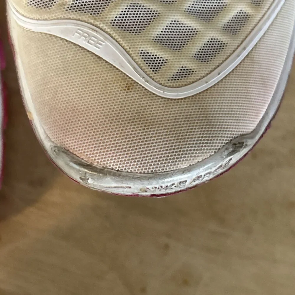 Nike Womens Free TR Fit 429785-101 White Pink Running Shoes Sneakers Sz 9.5M‎